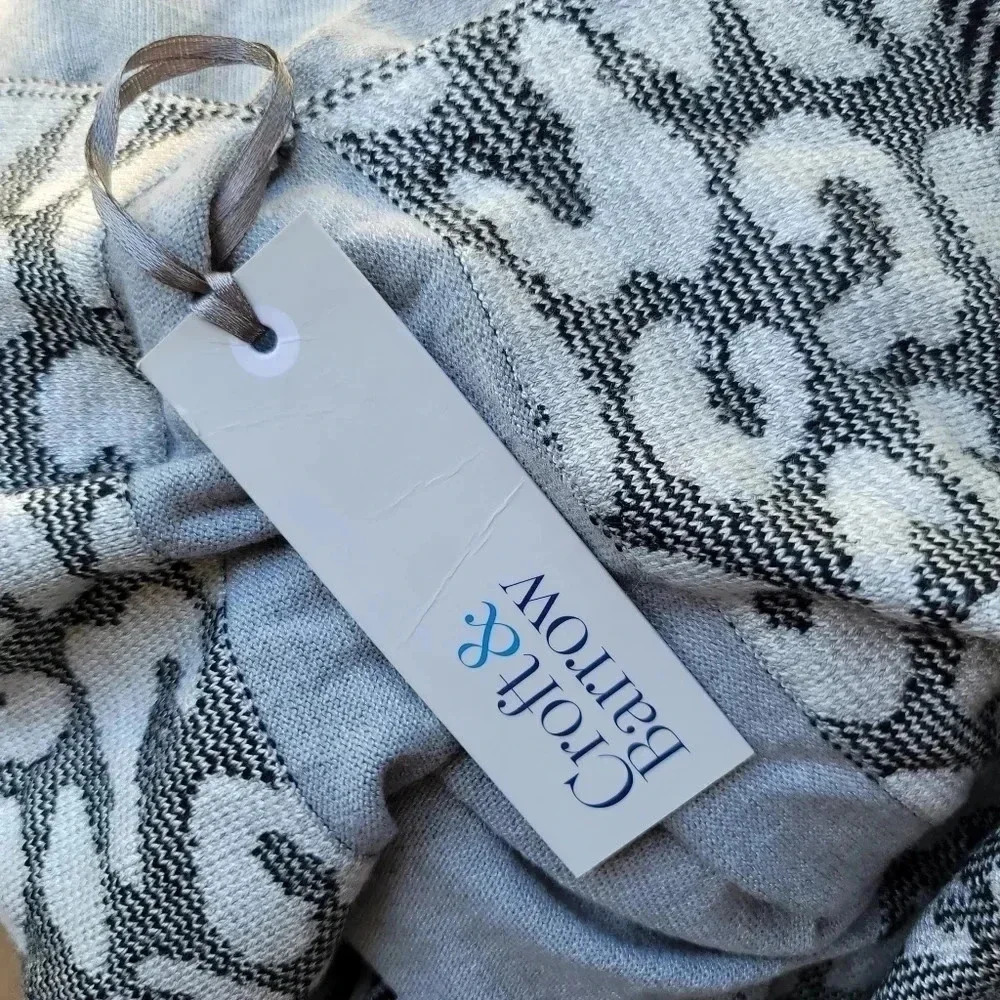 NWT Croft & Barrow Woman Sweater Gray Black Attached Scarf M Lightweight Knit - Picture 9 of 12